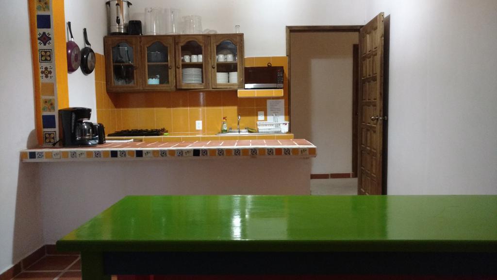 Mexicasa Cancun Hostel Канкун Екстер'єр фото