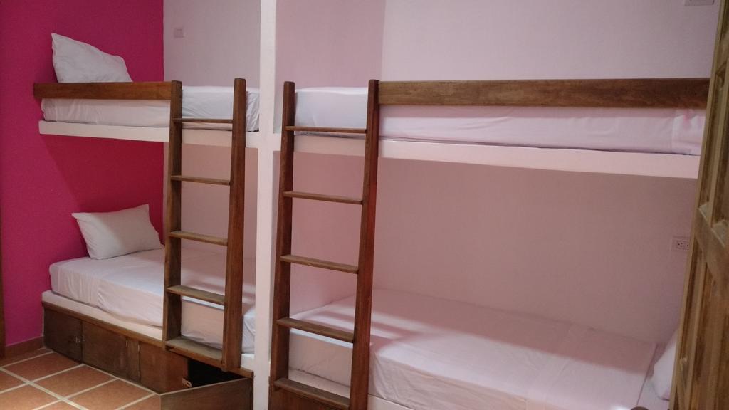 Mexicasa Cancun Hostel Канкун Екстер'єр фото