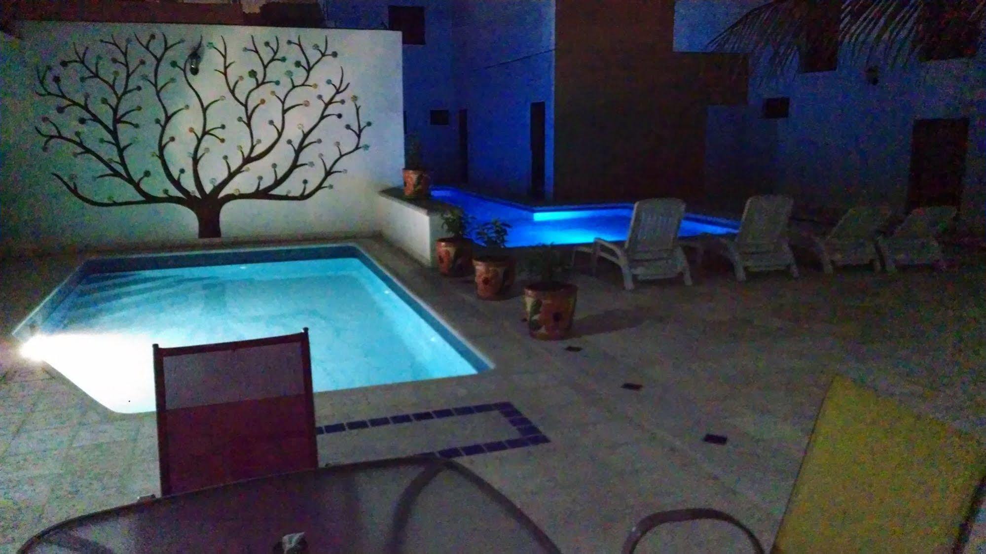 Mexicasa Cancun Hostel Канкун Екстер'єр фото