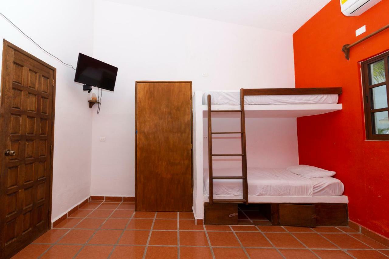 Mexicasa Cancun Hostel Канкун Екстер'єр фото